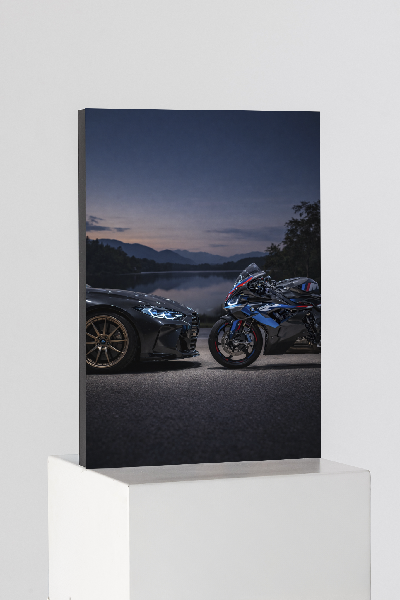 BMW M4 x BMW Superbike Face-Off Edition