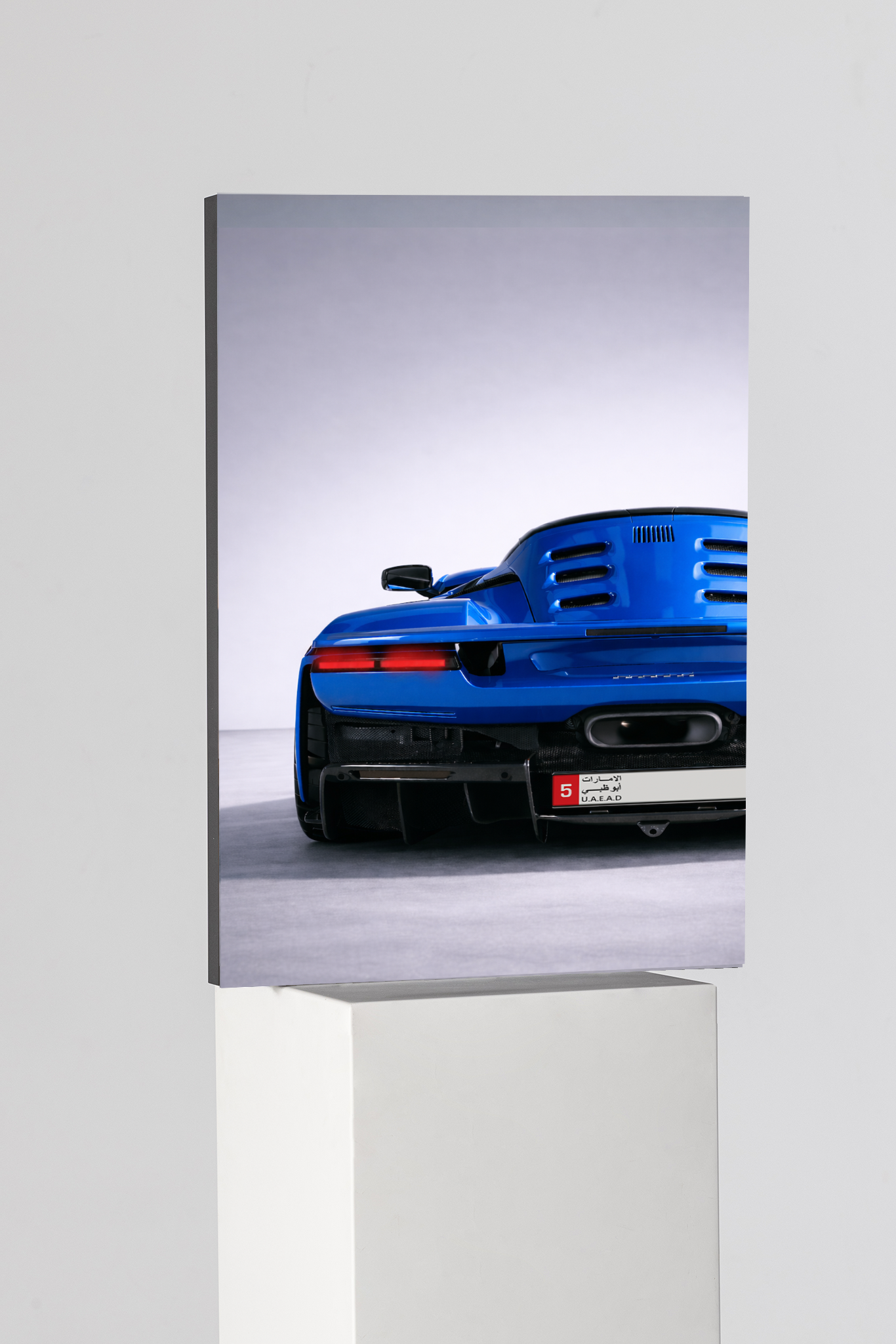 Ferrari F8 Studio Silhouette Edition