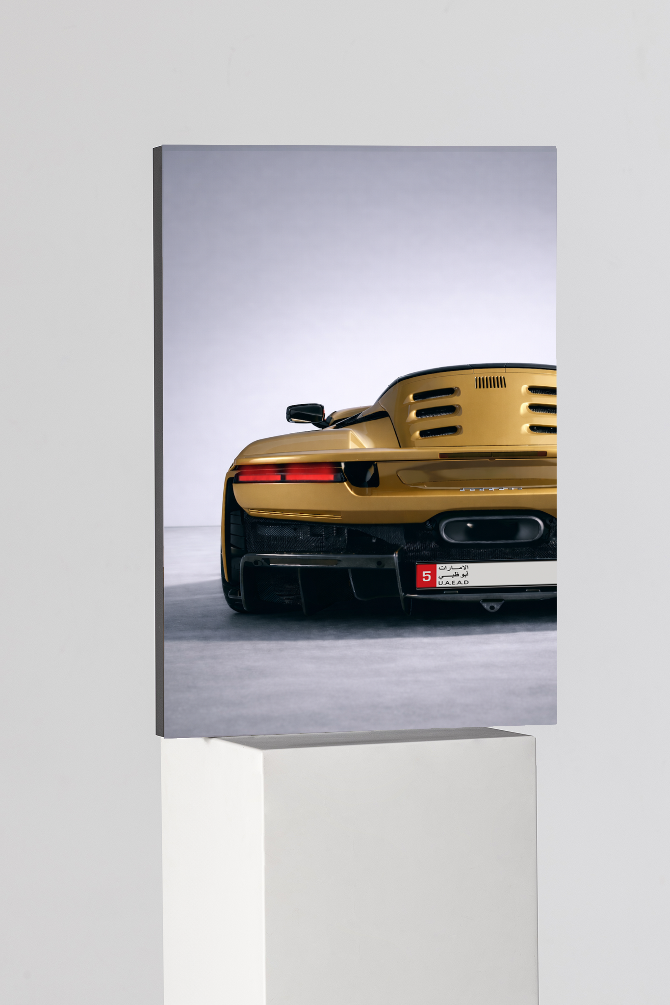 Ferrari F8 Studio Silhouette Edition