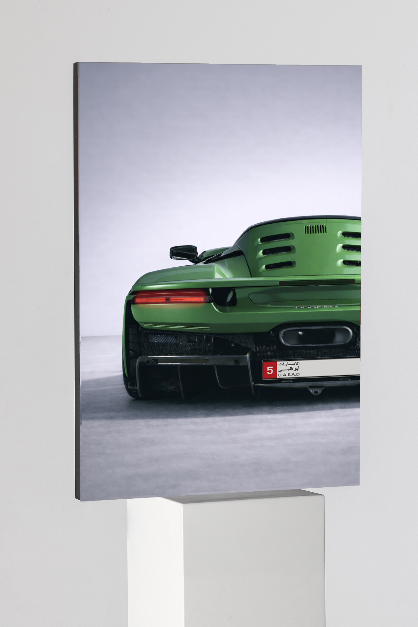 Ferrari F8 Studio Silhouette Edition