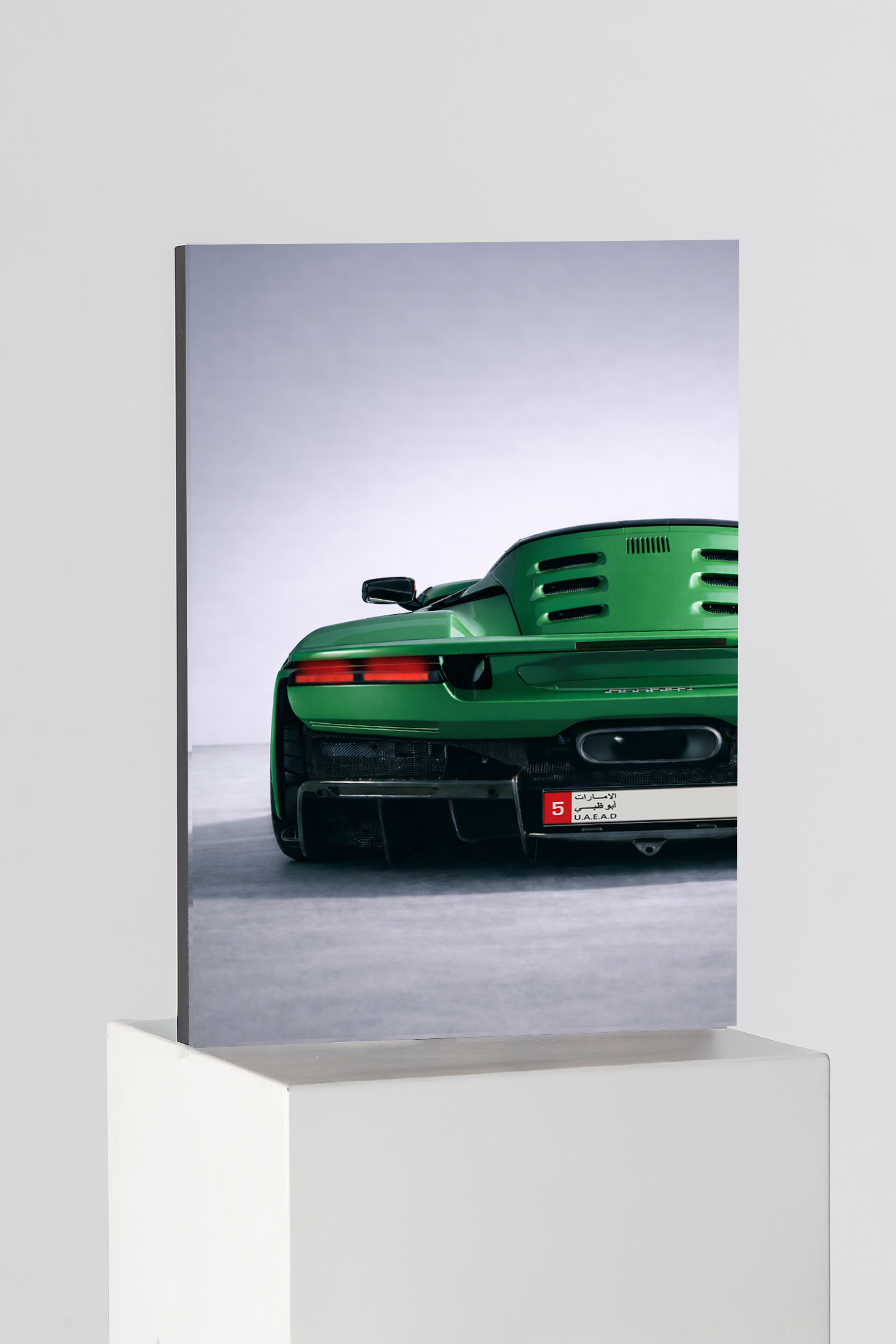 Ferrari F8 Studio Silhouette Edition