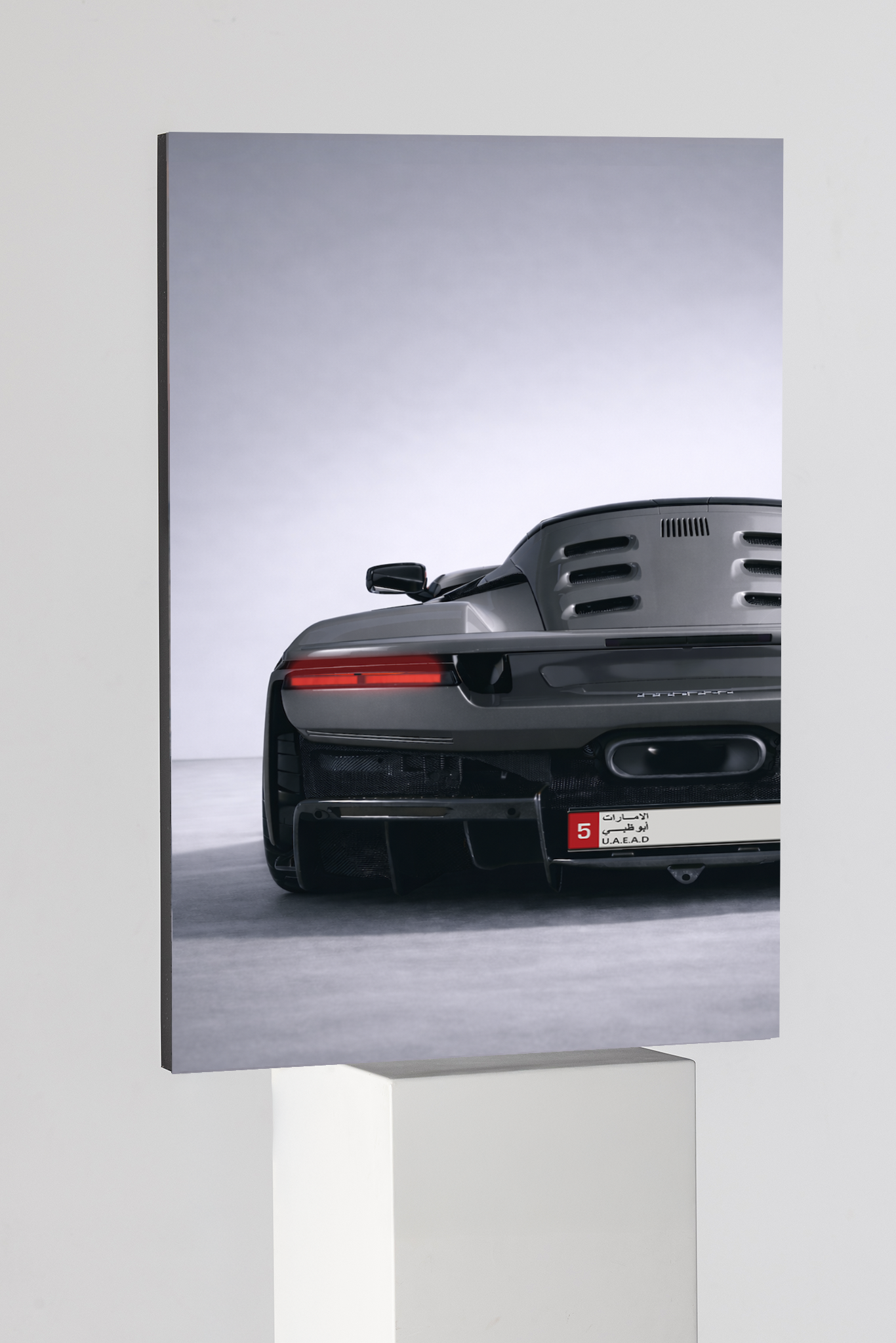 Ferrari F8 Studio Silhouette Edition