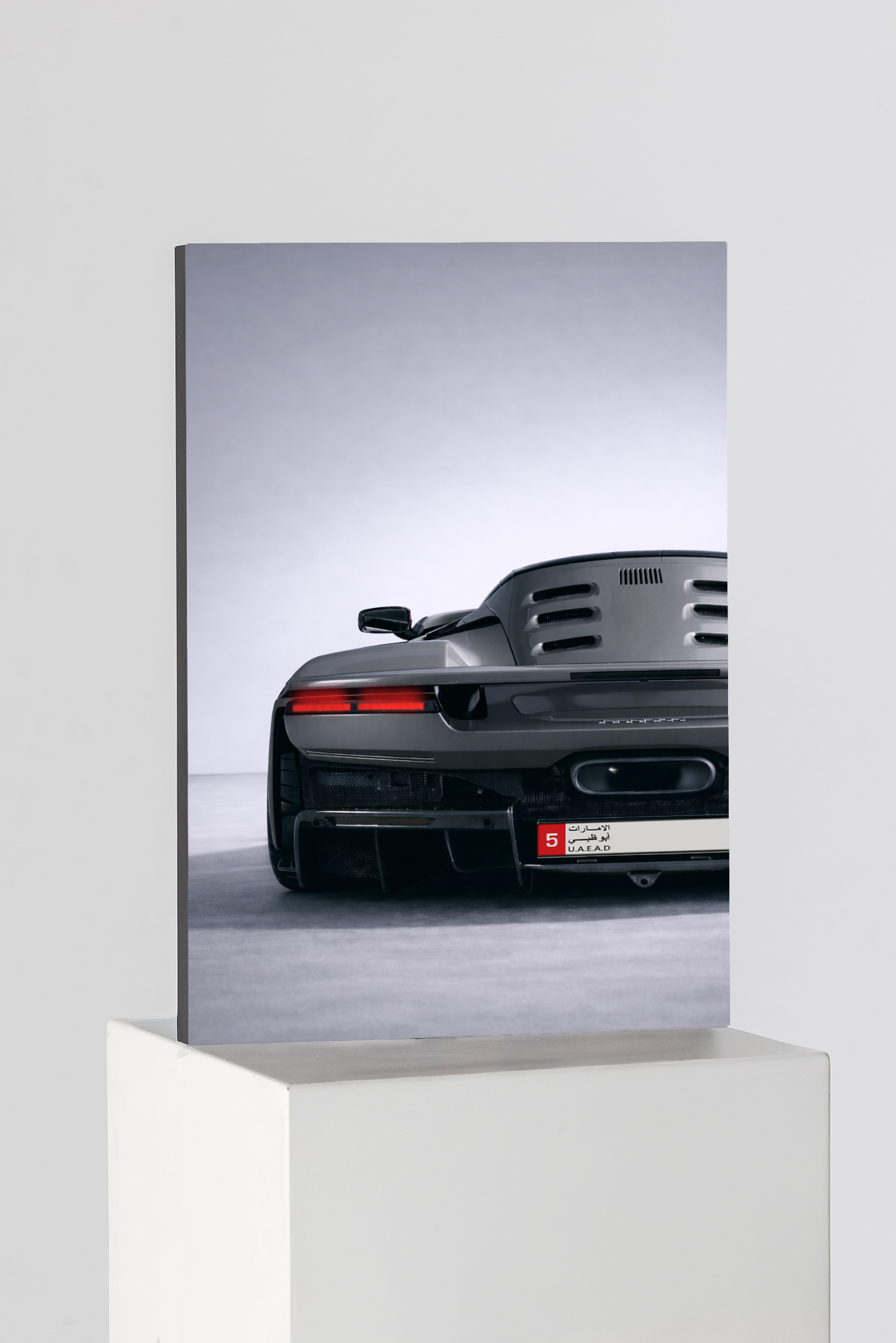 Ferrari F8 Studio Silhouette Edition