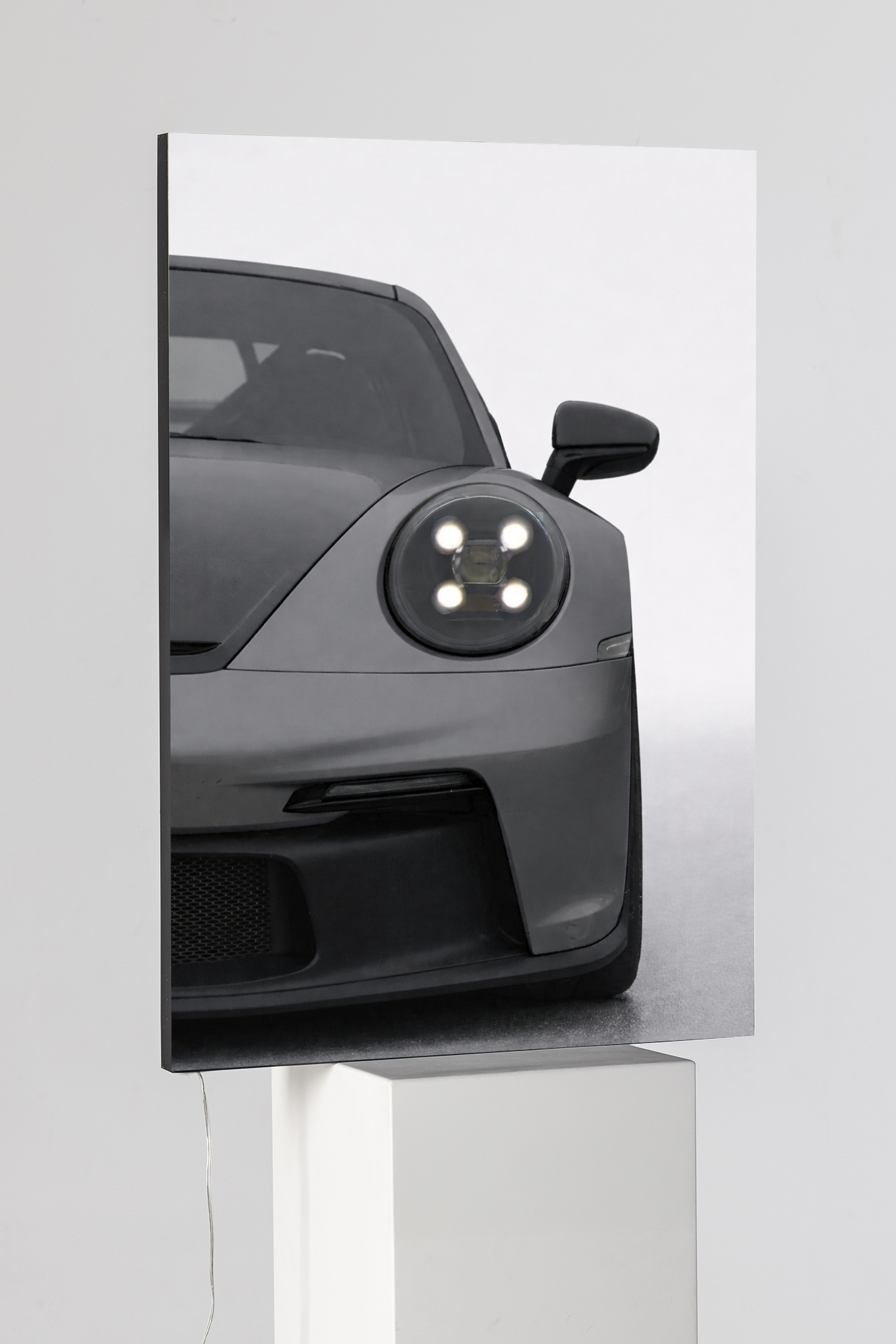 بورش جي تي 3 آر إس إصدار المصابيح الأمامية المميزة