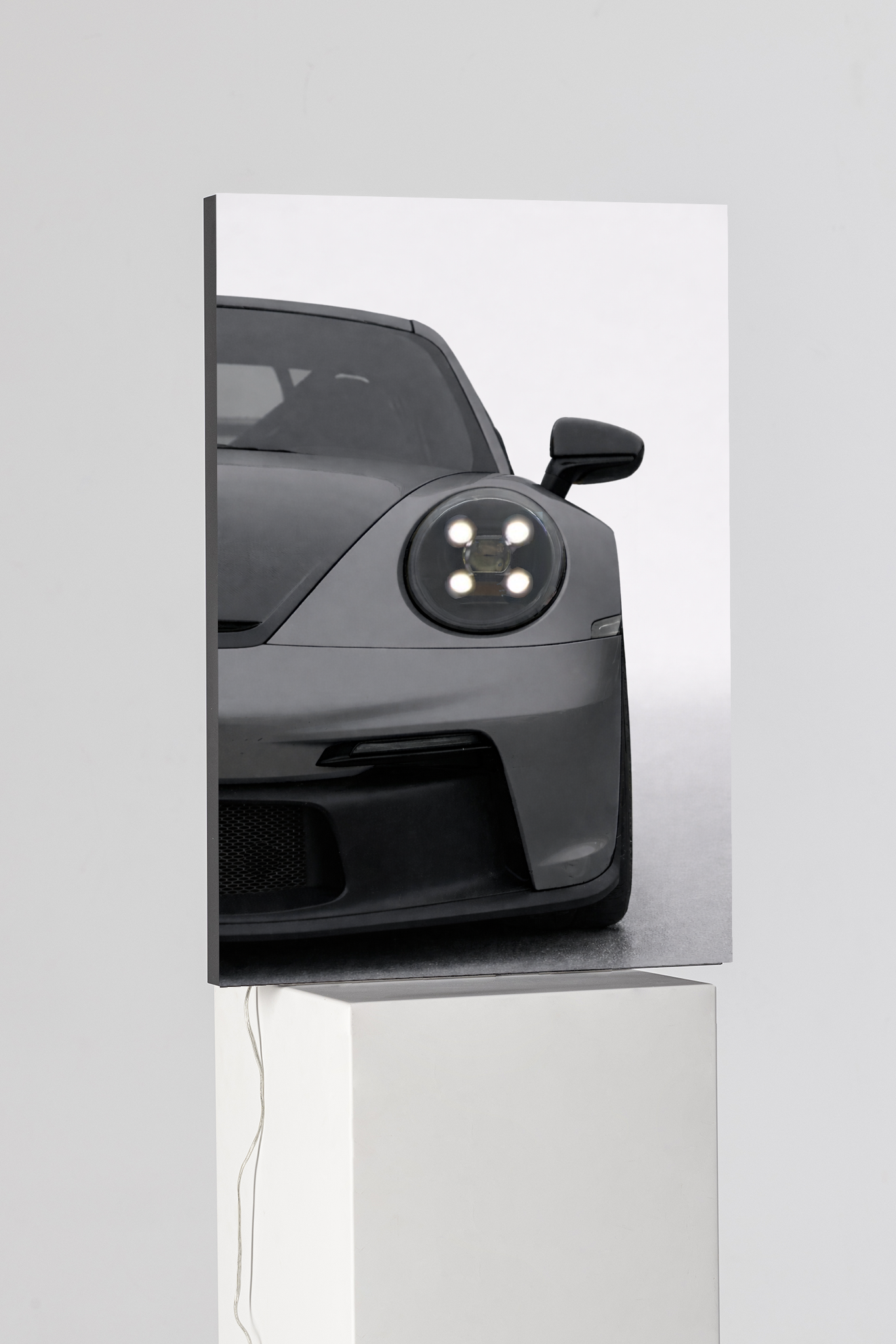 بورش جي تي 3 آر إس إصدار المصابيح الأمامية المميزة