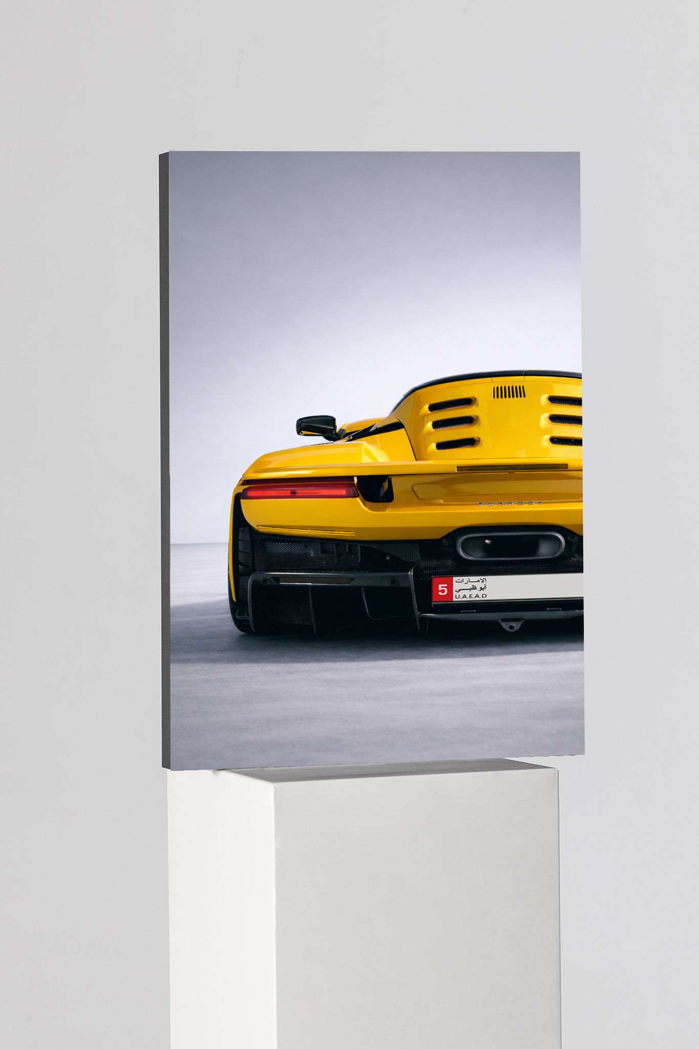 Ferrari F8 Studio Silhouette Edition