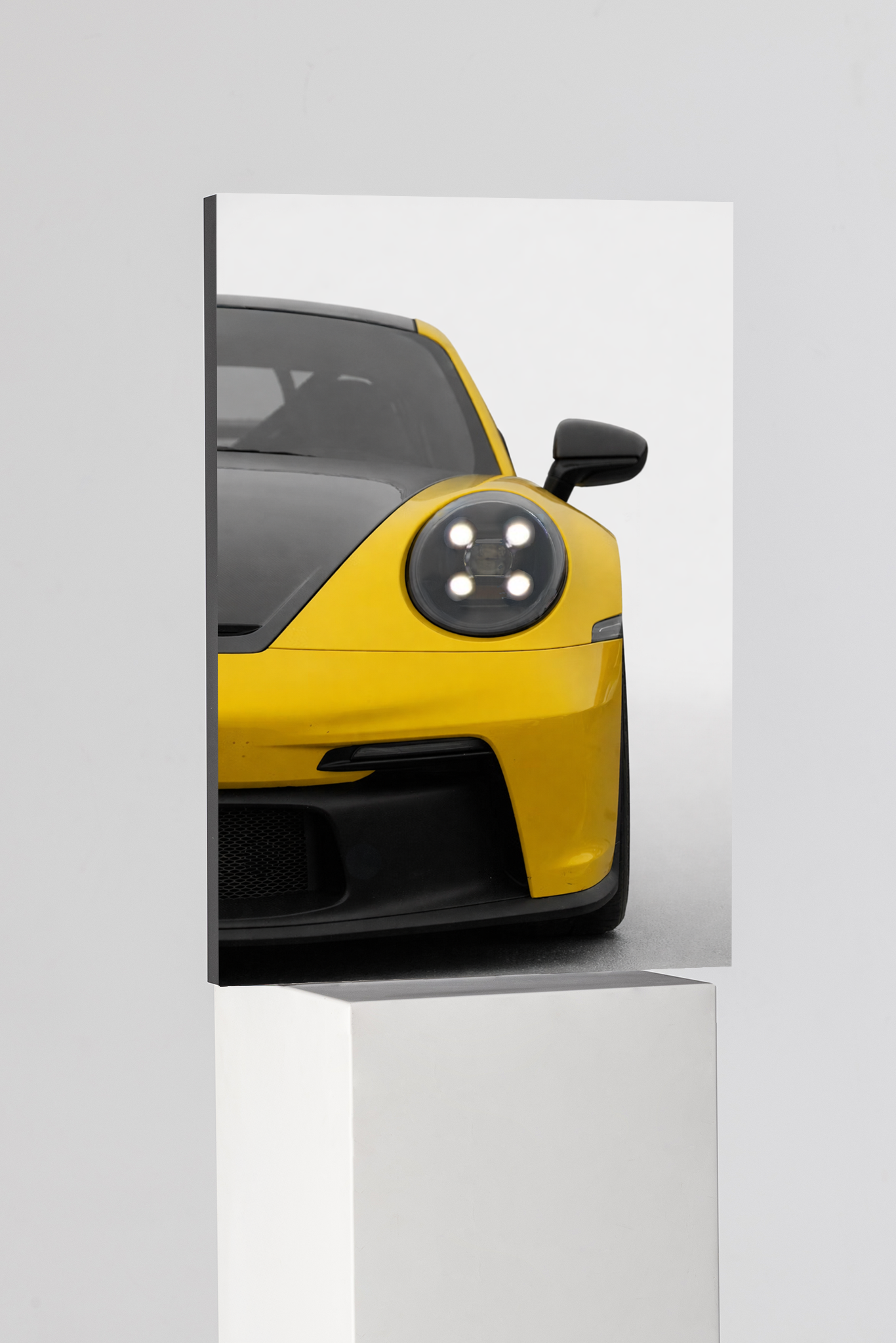 بورش جي تي 3 آر إس إصدار المصابيح الأمامية المميزة