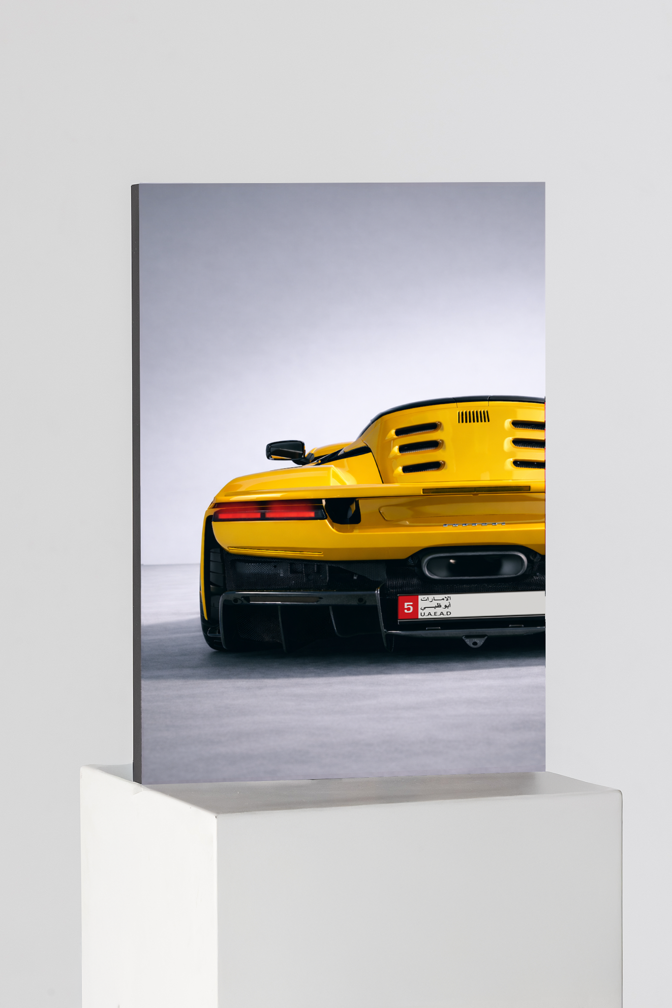 Ferrari F8 Studio Silhouette Edition