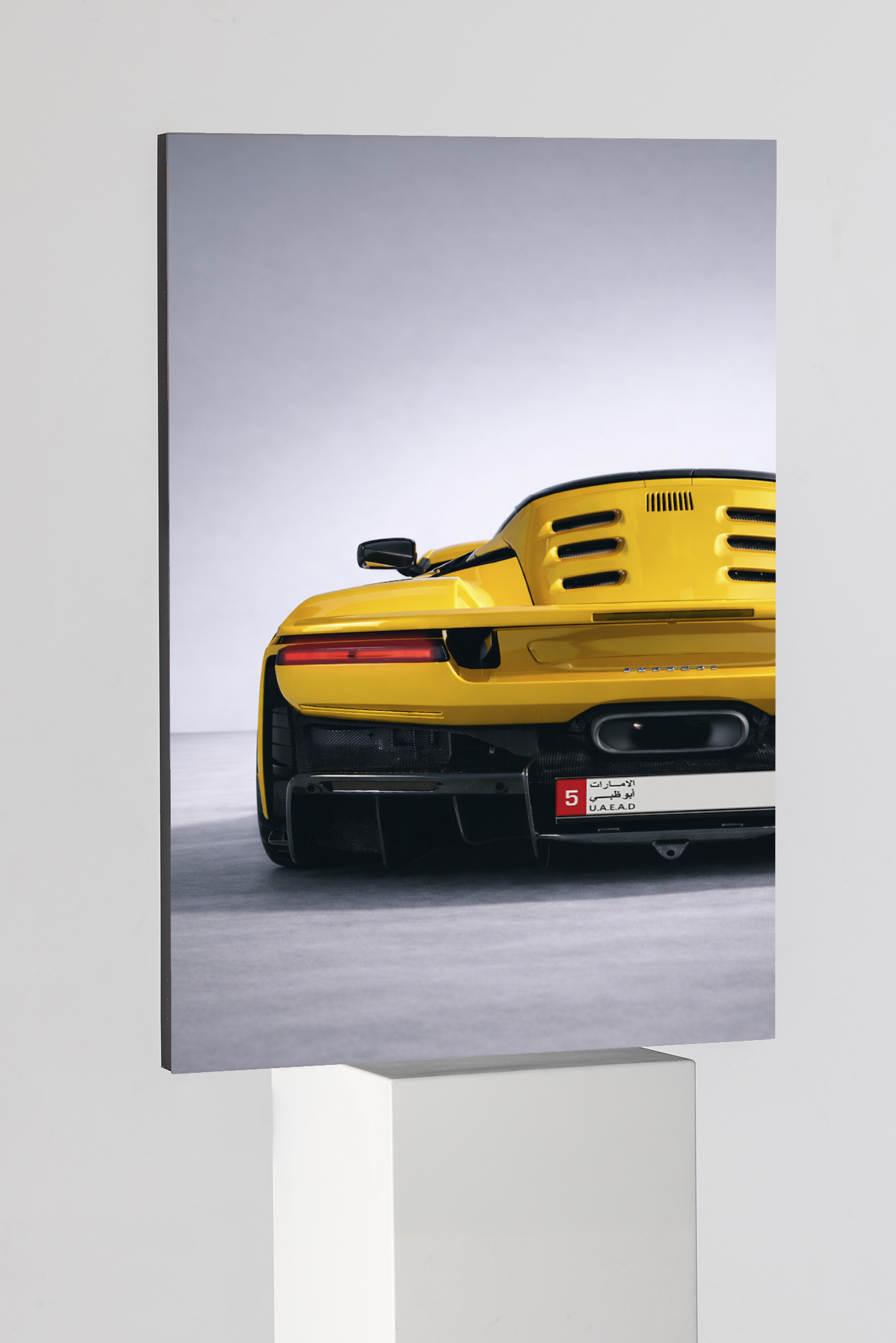 Ferrari F8 Studio Silhouette Edition